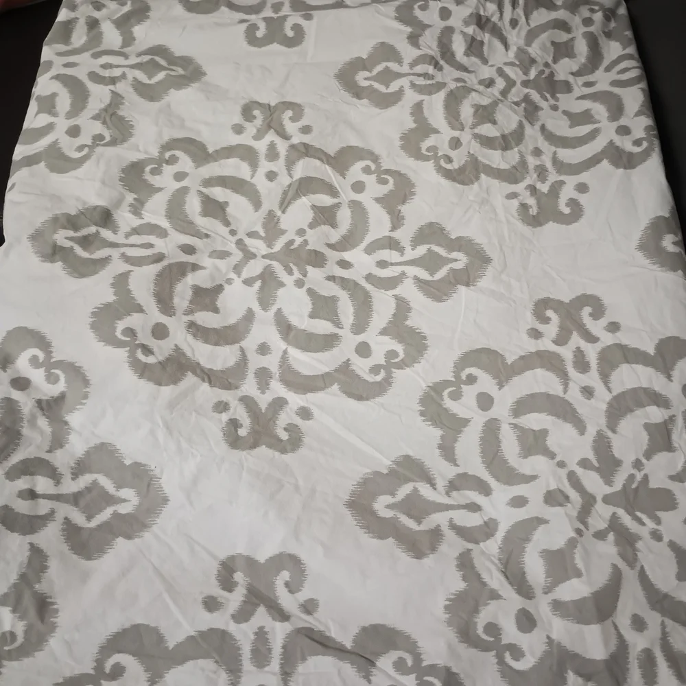 PB Dorm Pottery Barn Gray Patterned Duvet Cover Size Full / Queen